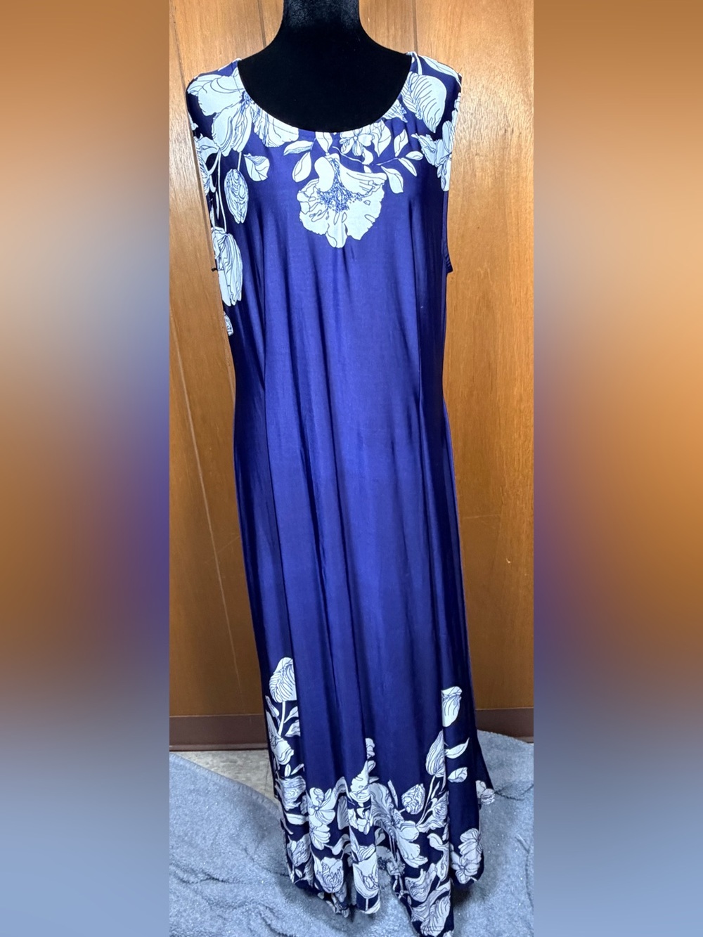 Reborn Plus Size 1XL Navy Blue & White Floral Maxi Dress Sleeveless Casual